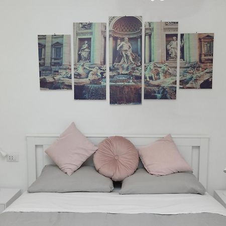 Martina A Piazza Del Popolo Villa Rom Exteriör bild