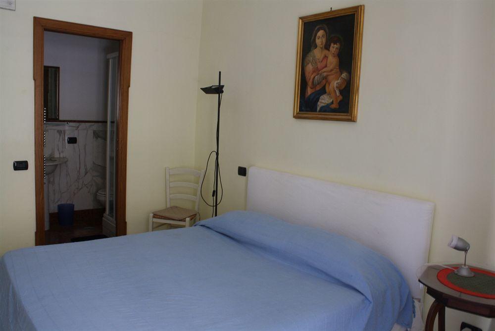 Martina A Piazza Del Popolo Villa Rom Exteriör bild